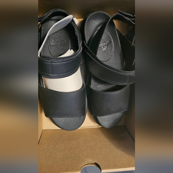 Dr. Marten Voss sandals size 6 but could fit up to 7.5 black in color - Picture 5 of 6
